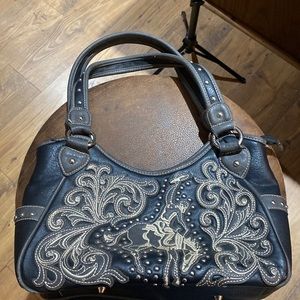 Black purse, used but good condition